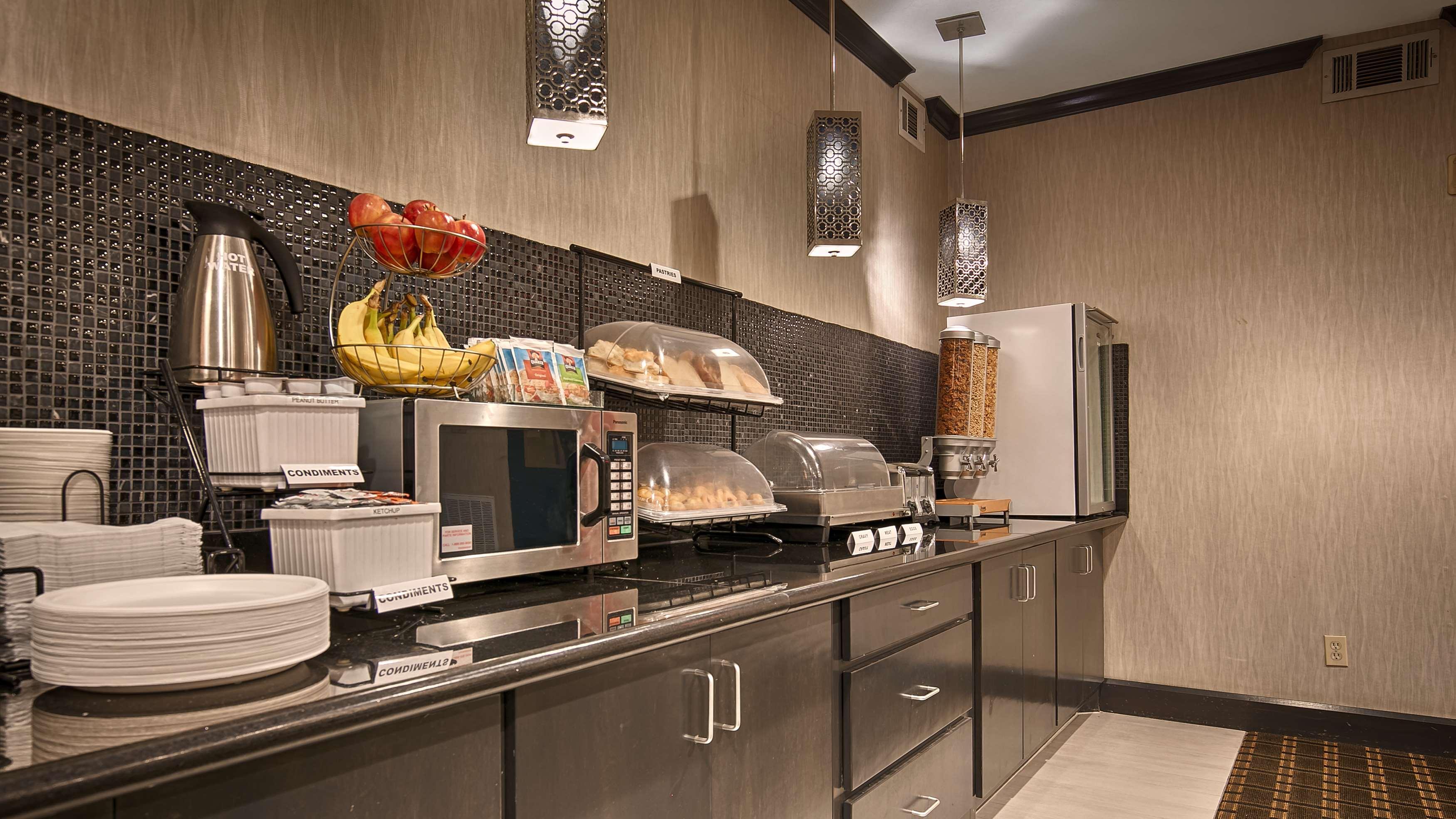 Best Western Edinburgh/Columbus Экстерьер фото