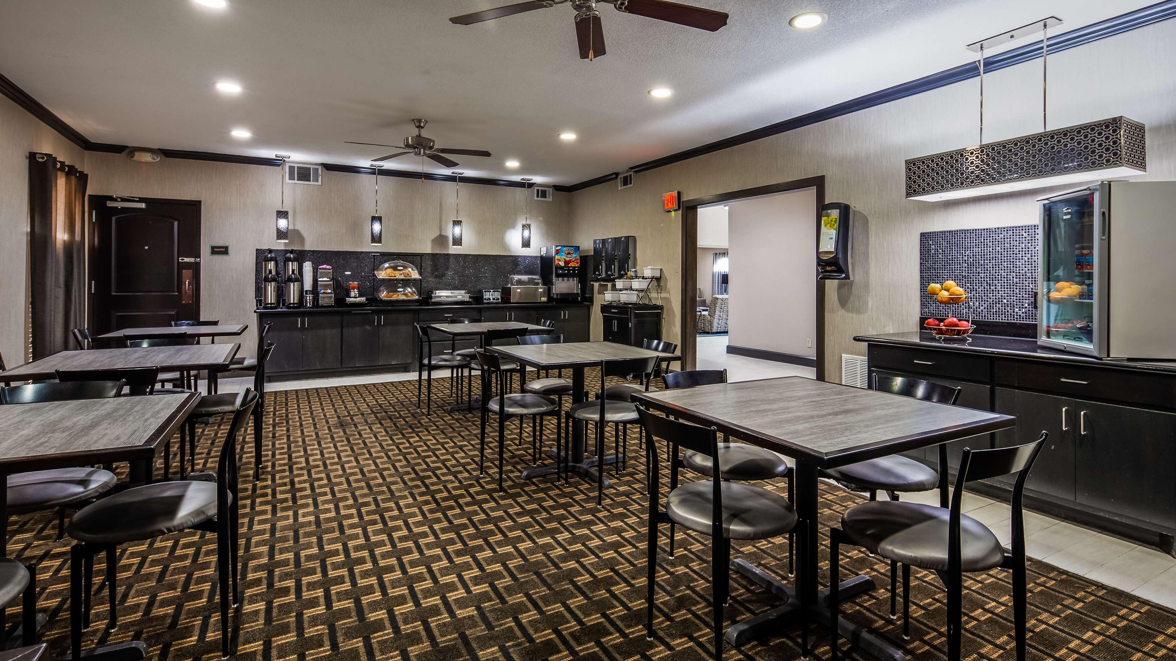 Best Western Edinburgh/Columbus Экстерьер фото